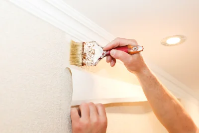 Pose de papier peint à Plieux — revêtements muraux et toiles de verre